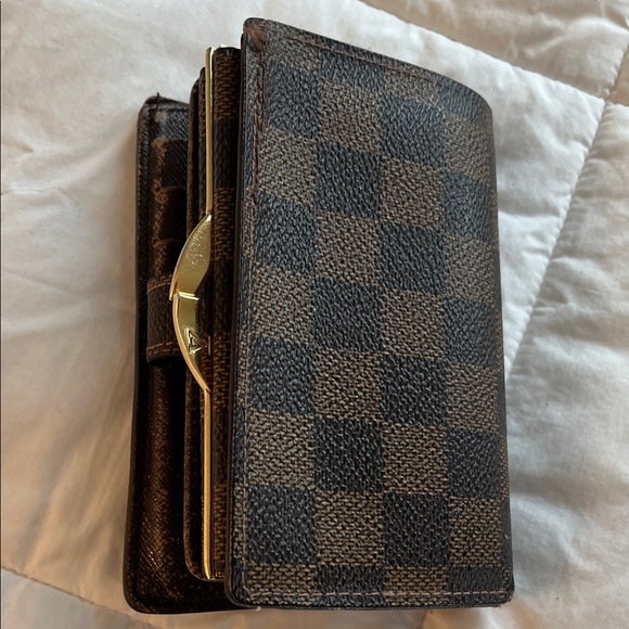 Louis Vuitton Wallet - Picture 6 of 8
